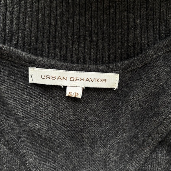 Urban Behavior Womens Size XS Knitted Tank Racerback Quiet Luxury Feminine - Picture 9 of 12